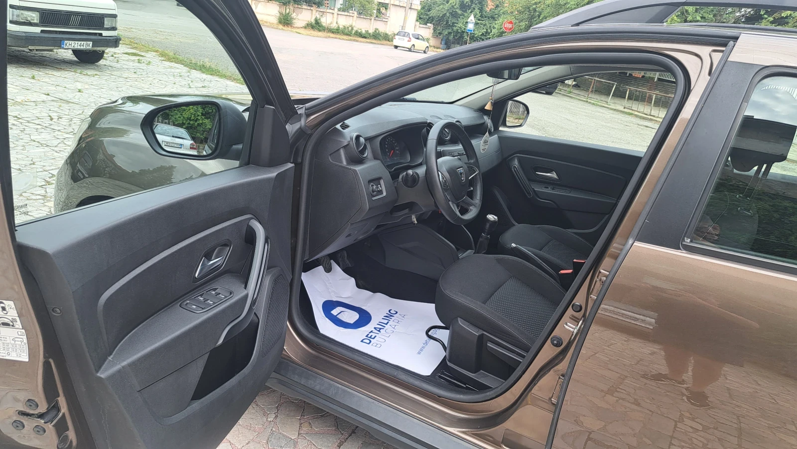 Dacia Duster, снимка 12 - Автомобили и джипове - 55138010