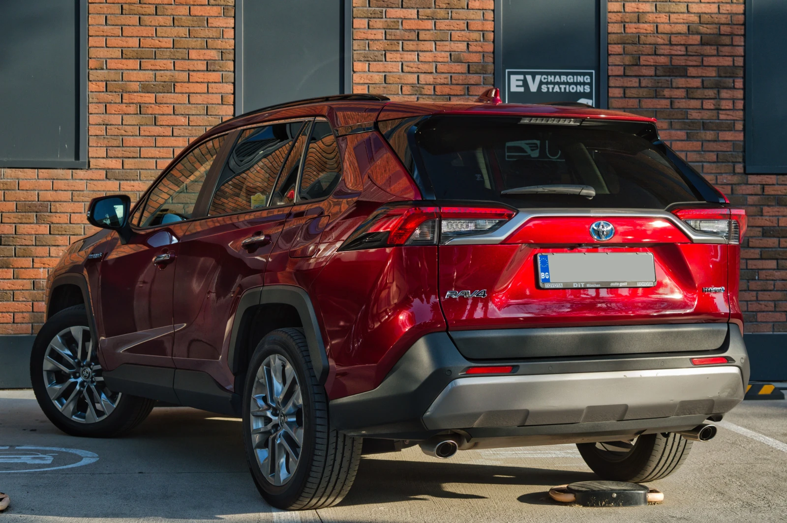 Toyota Rav4 2.5L Hybrid Luxury AWD-i �������� �������� | Mobile.bg � ����������� 6
