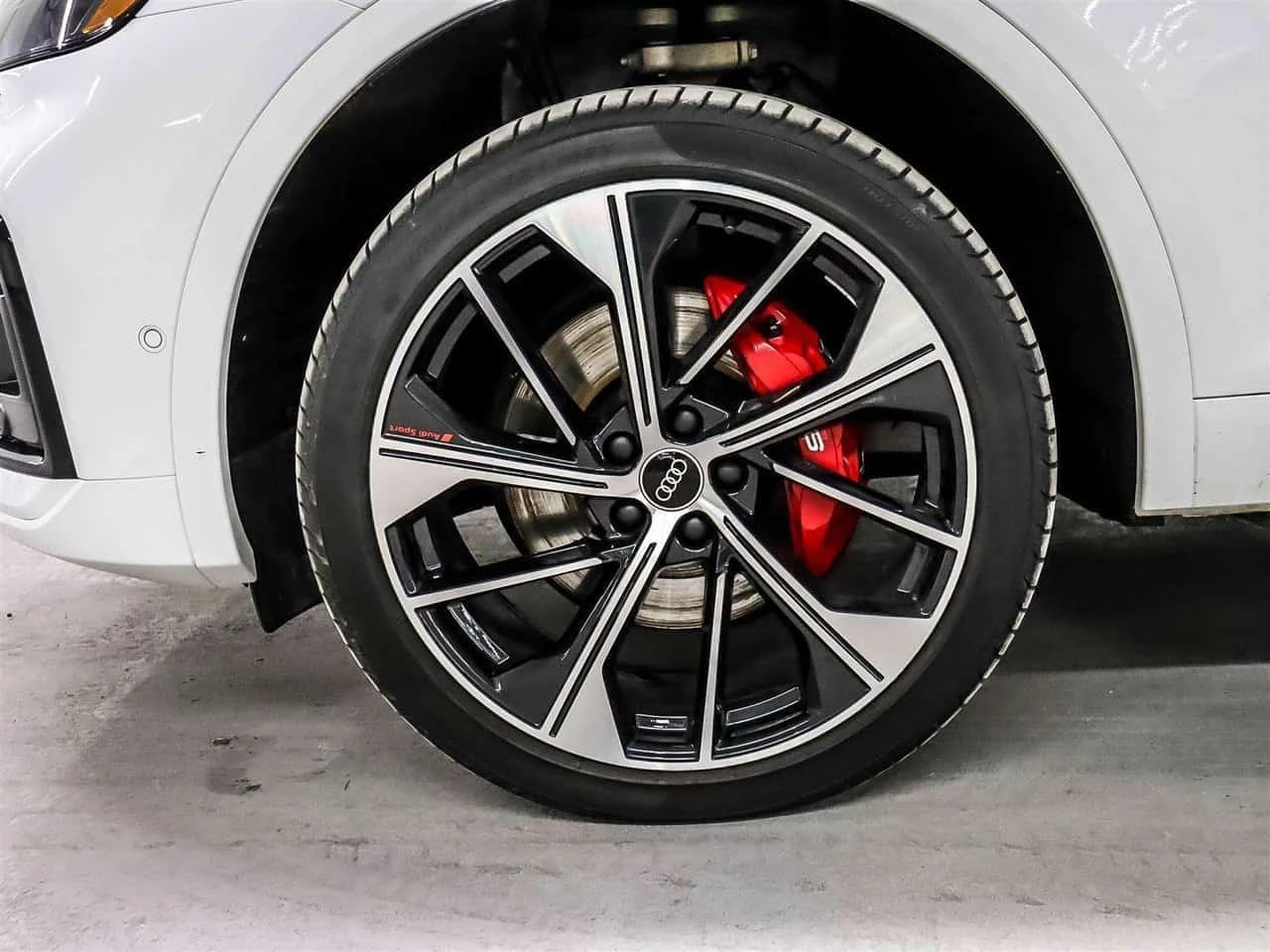 Audi SQ5 Technik | Black Optic | Carbon ОТ ПРЕДСТАВИТЕЛСТВО, снимка 12 - Автомобили и джипове - 55891936