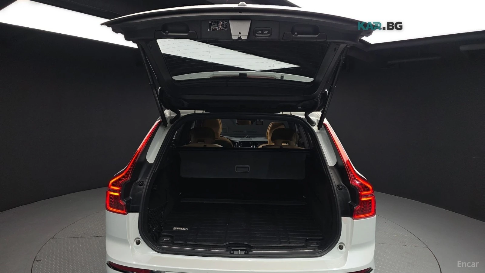 Volvo XC60 D5 INSCRIPTION* HUD* 360* МАСАЖИ* ОБДУХ* НАВИ* ПАН, снимка 17 - Автомобили и джипове - 55954946