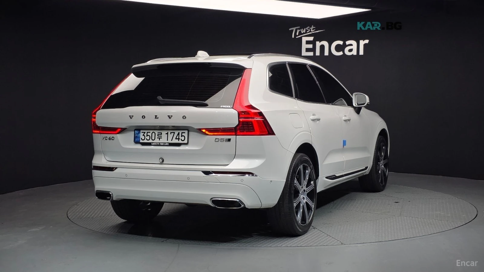 Volvo XC60 D5 INSCRIPTION* HUD* 360* МАСАЖИ* ОБДУХ* НАВИ* ПАН, снимка 2 - Автомобили и джипове - 55954946