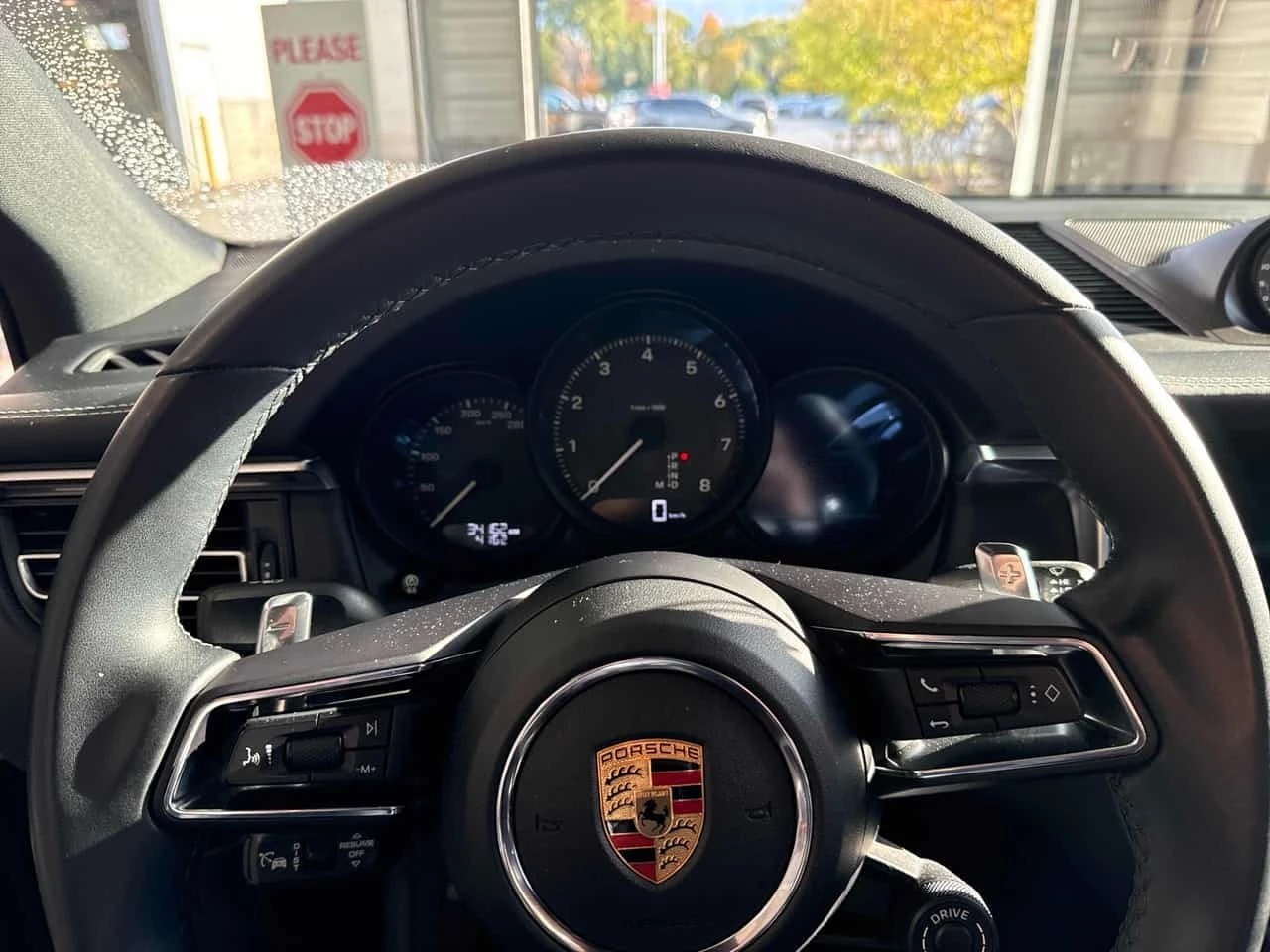 Porsche Macan AWD / CARFAX / ДИСТРОНИК / 360 КАМЕРИ , снимка 7 - Автомобили и джипове - 56426852