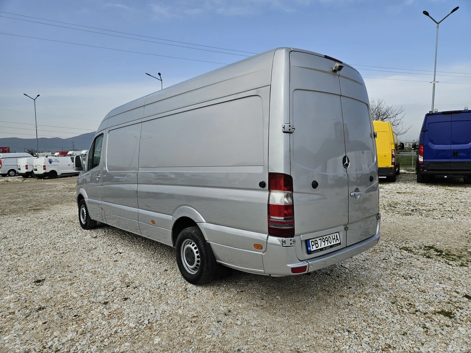 Mercedes-Benz Sprinter 318 Макси - изображение 3