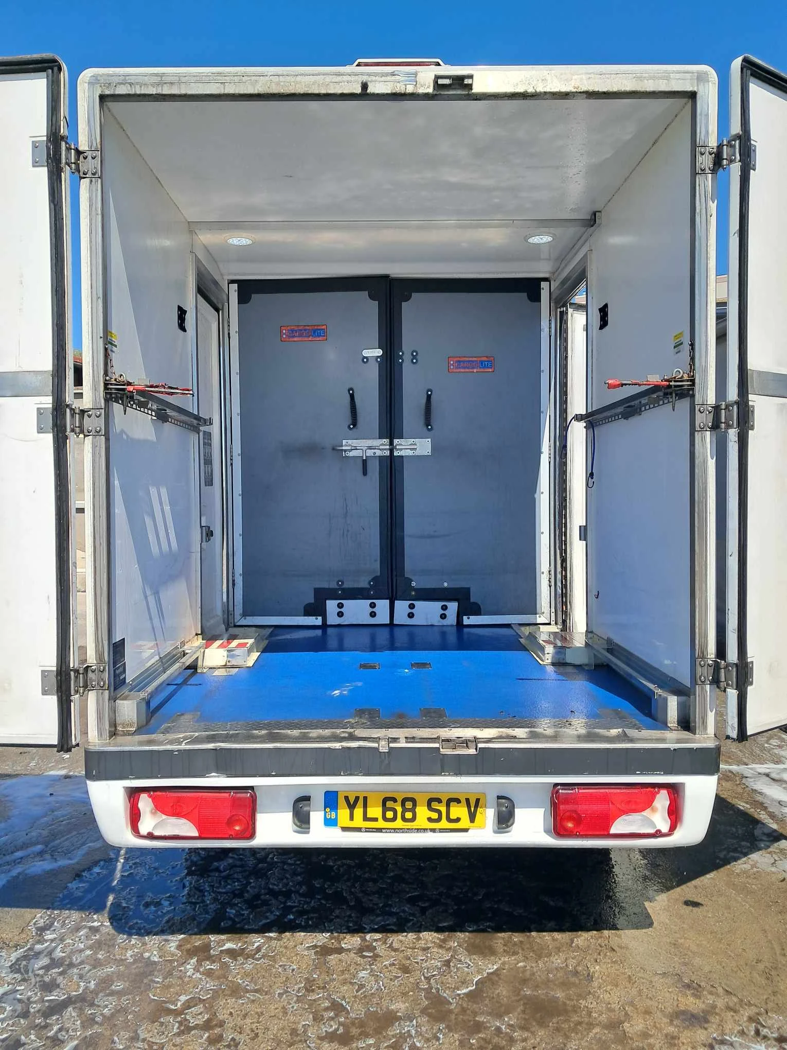Mercedes-Benz Sprinter 314 Хладилен, снимка 7 - Бусове и автобуси - 54596715