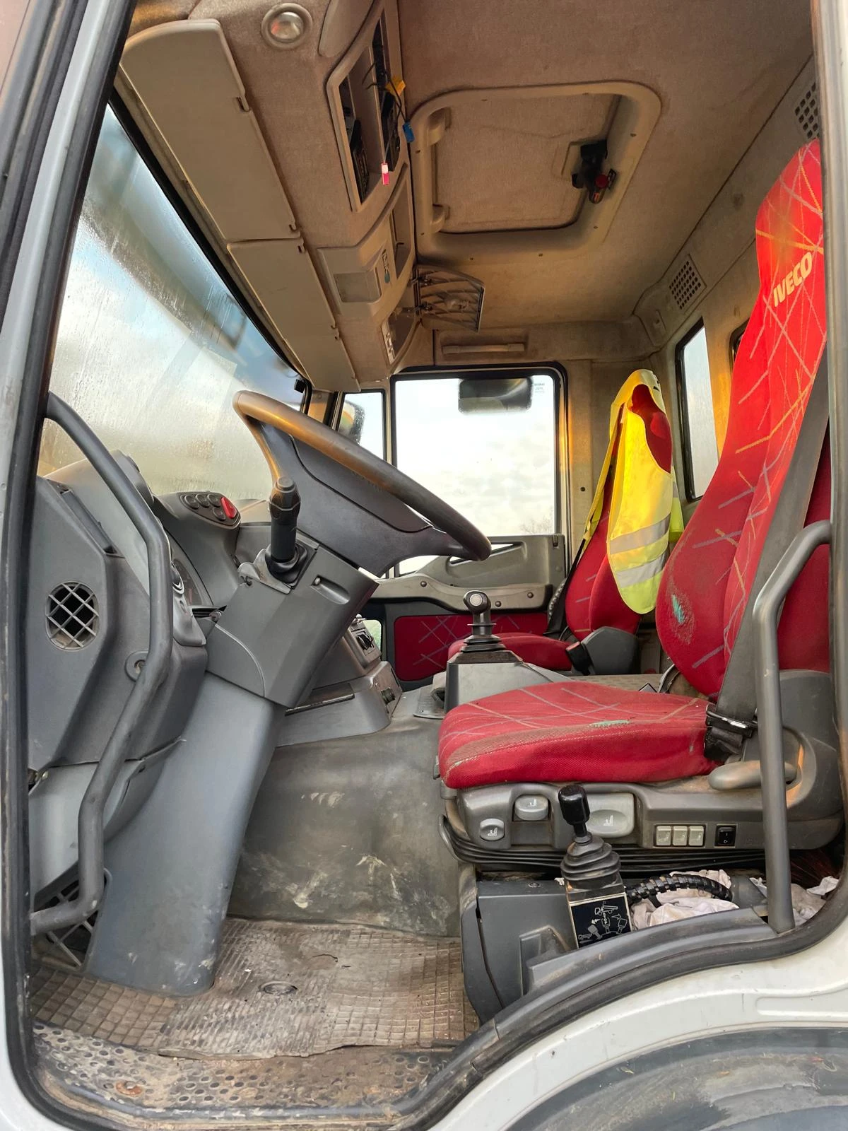 Iveco Trakker 440кс Автоматик - изображение 3