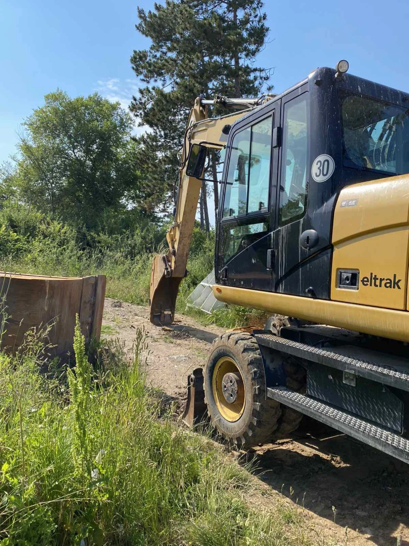 Багер Cat 318, снимка 3 - Индустриална техника - 50639826