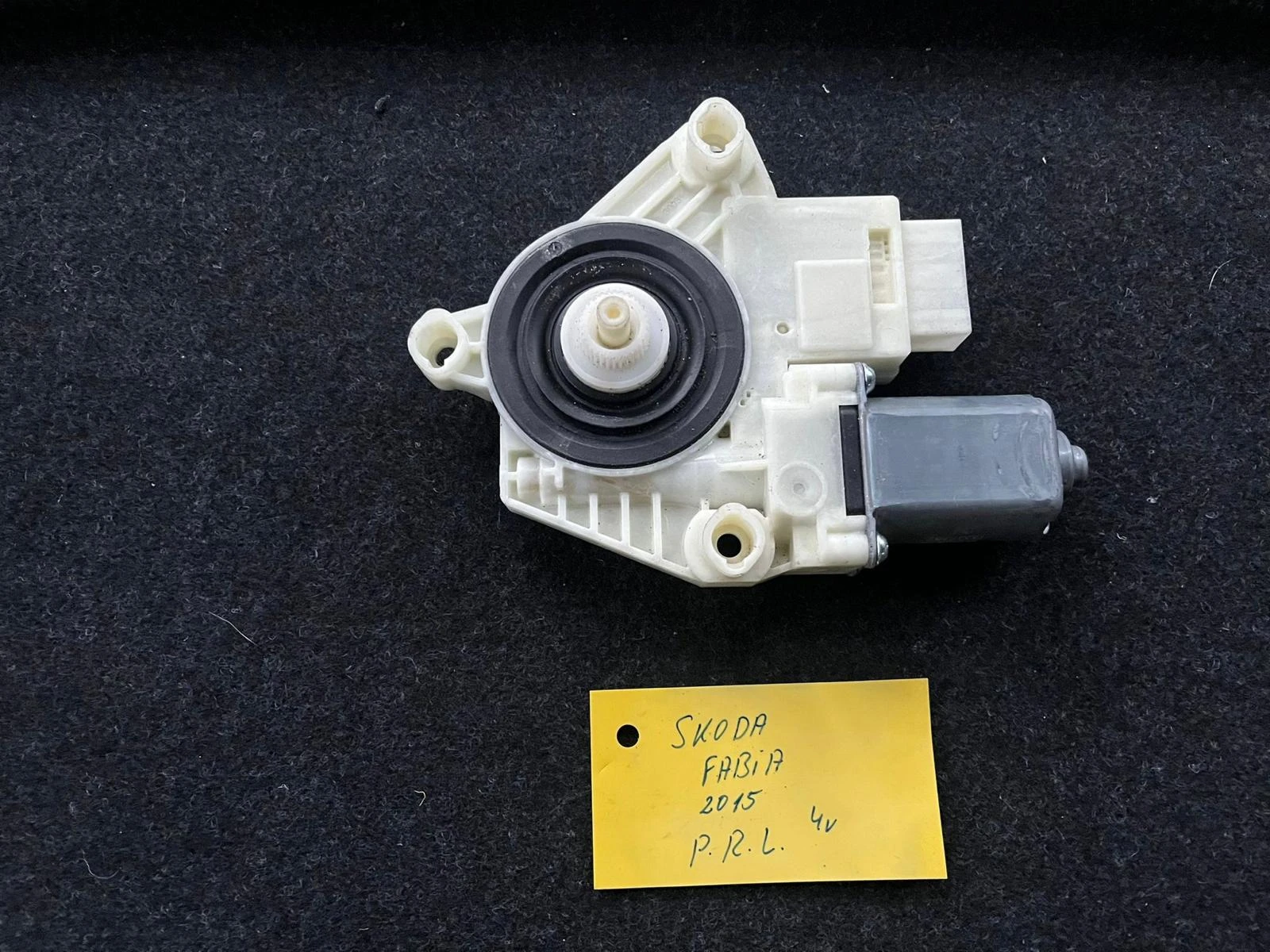       Skoda Fabia 2015 | Mobile.bg   1