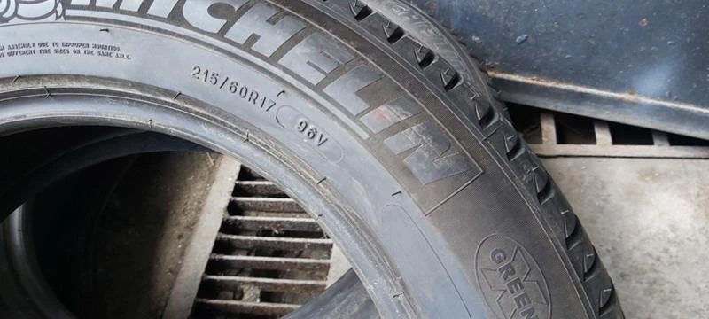 Гуми Летни 215/60R17, снимка 7 - Гуми и джанти - 32557632