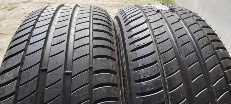 Гуми Летни 215/60R17, снимка 1 - Гуми и джанти - 32557632