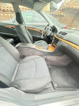 Mercedes-Benz E 220, снимка 2