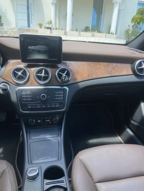 Mercedes-Benz CLA 180, снимка 6