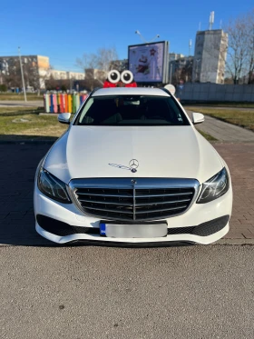 Mercedes-Benz E 200, снимка 1