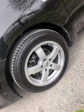 Toyota Auris 1.4 D - 3650 € / 7138.78 лв. - 21109885 5