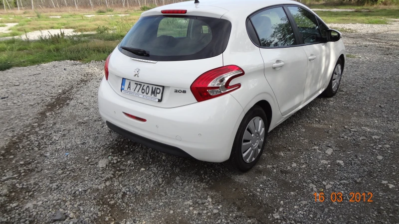 Peugeot 208, снимка 3 - Автомобили и джипове - 47310423