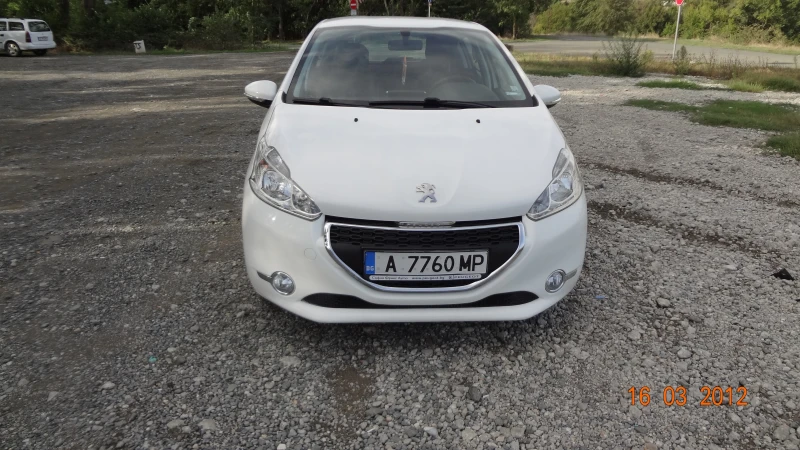 Peugeot 208, снимка 1 - Автомобили и джипове - 47310423