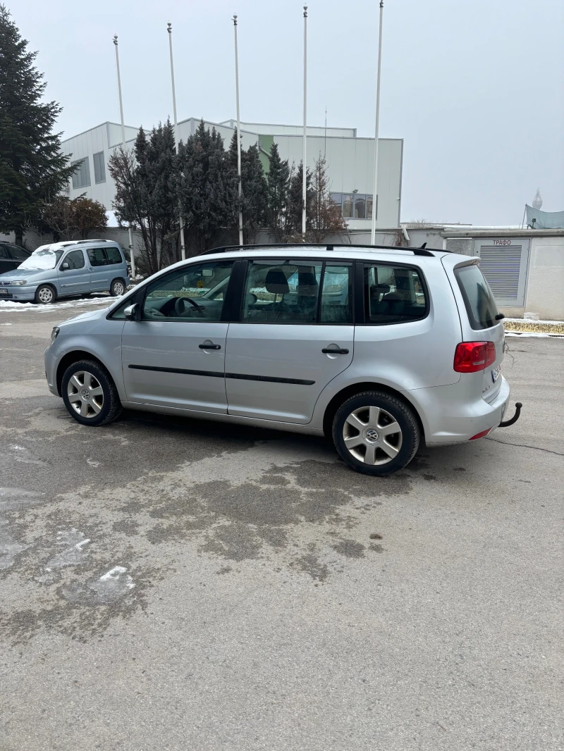 VW Touran, снимка 5 - Автомобили и джипове - 48841148