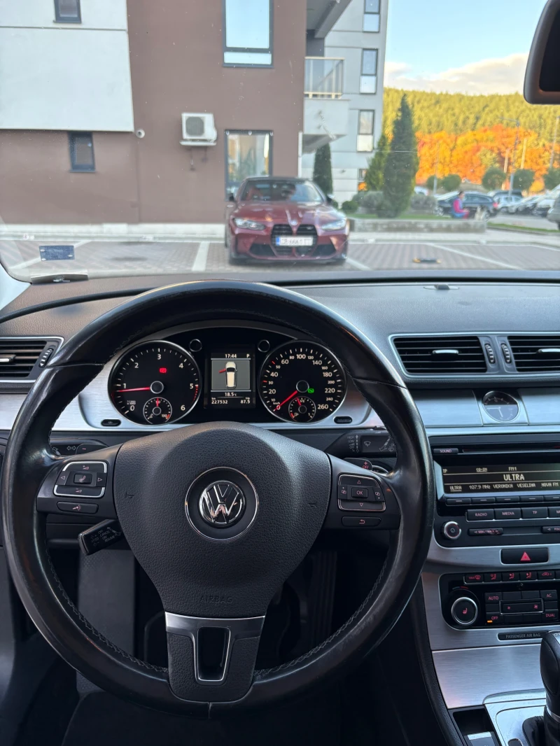 VW Passat 2.0 170TDI само предно DSG, снимка 16 - Автомобили и джипове - 52645517