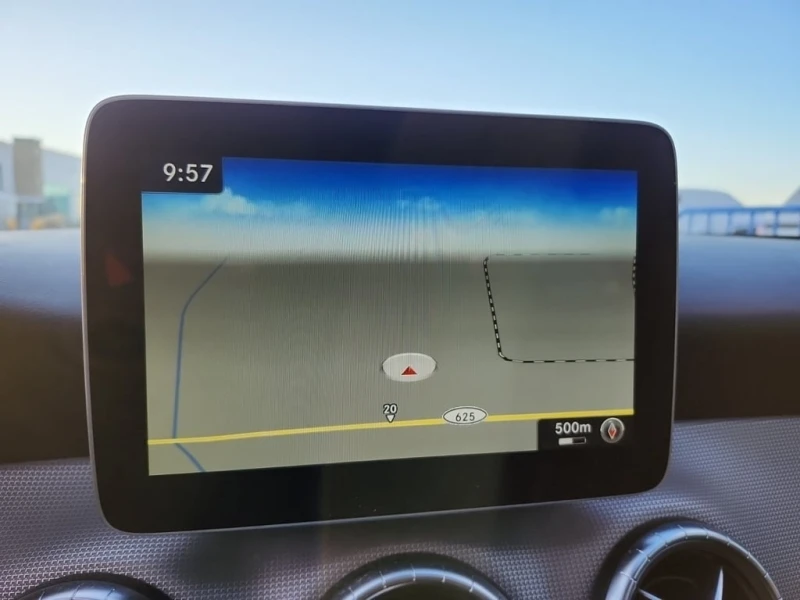 Mercedes-Benz CLA * 250 * CARFAX * БЕЗ ПЪРВОНАЧАЛНА ВНОСКА, снимка 10 - Автомобили и джипове - 52997141