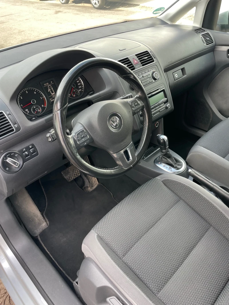 VW Touran 1, 6TDI DSG, снимка 10 - Автомобили и джипове - 53174171