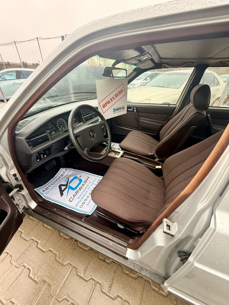 Mercedes-Benz 190 2.6* Автоматик* Реален* Бартер* Топ* Люк* , снимка 12 - Автомобили и джипове - 53450960