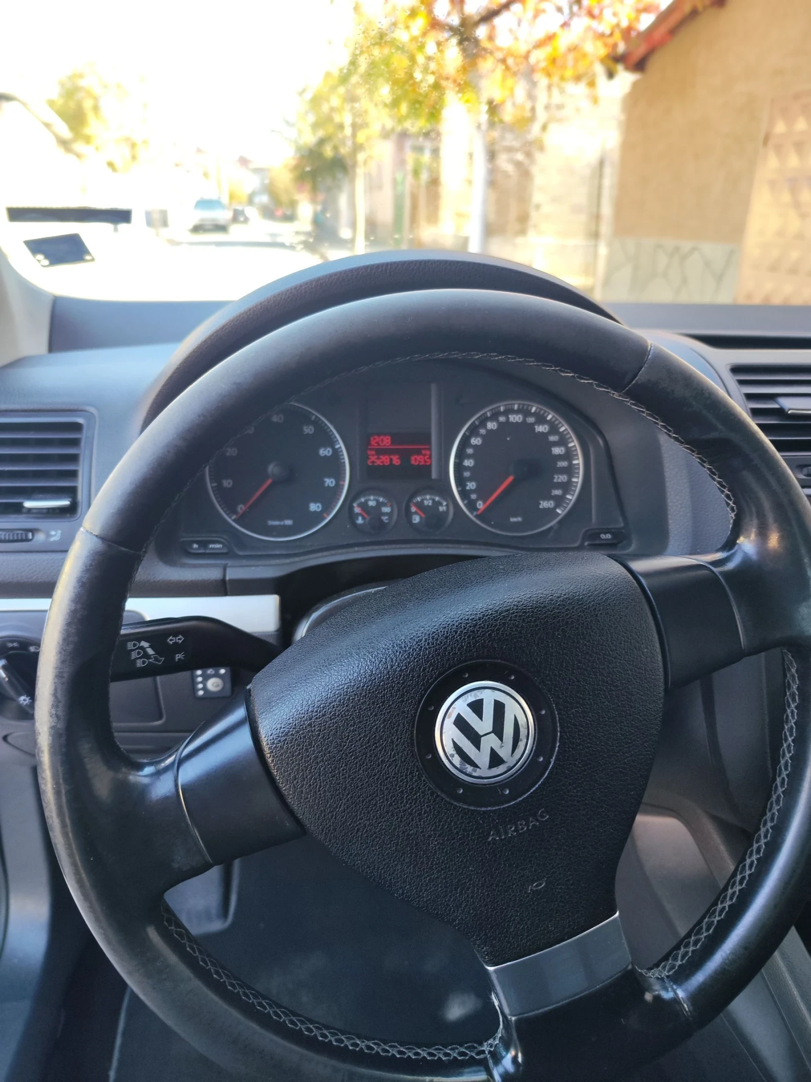 VW Golf Golf 5.  1.6 - изображение 10