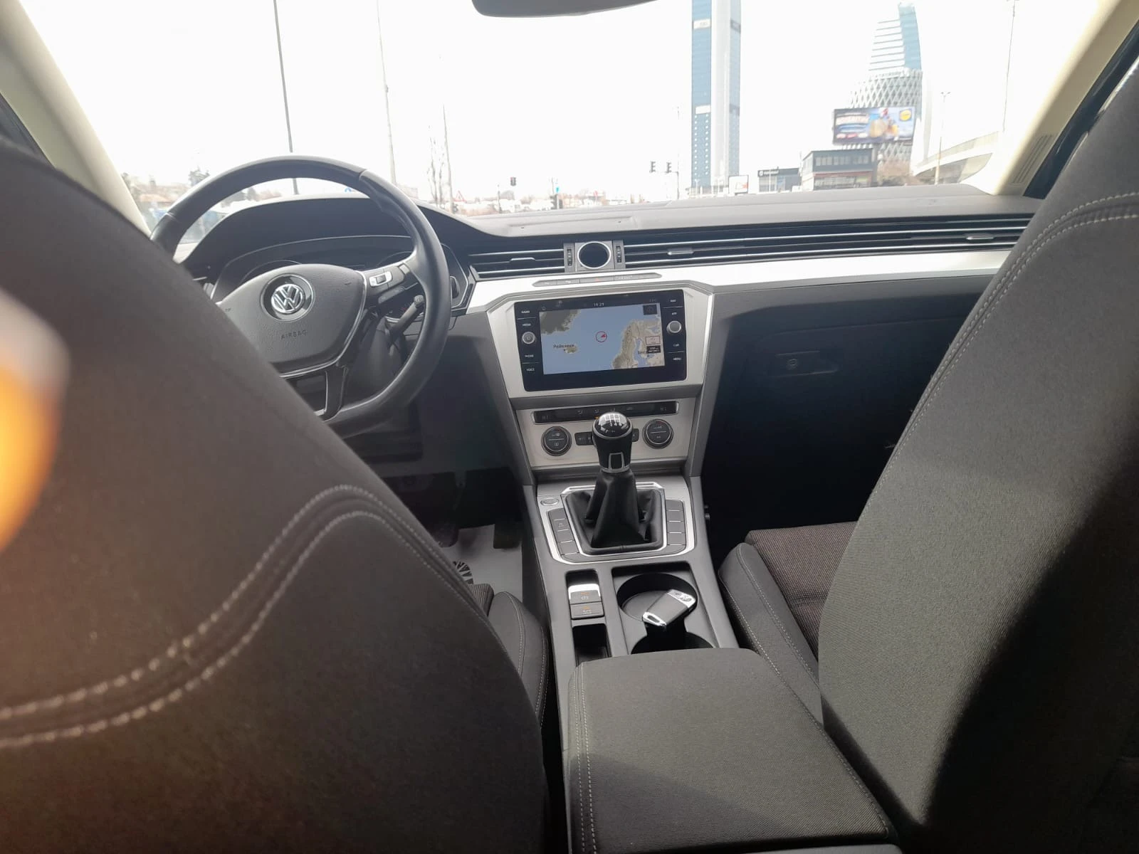 VW Passat FACEIFT-1.6TDI-NAVI-2018-6 | Mobile.bg   16