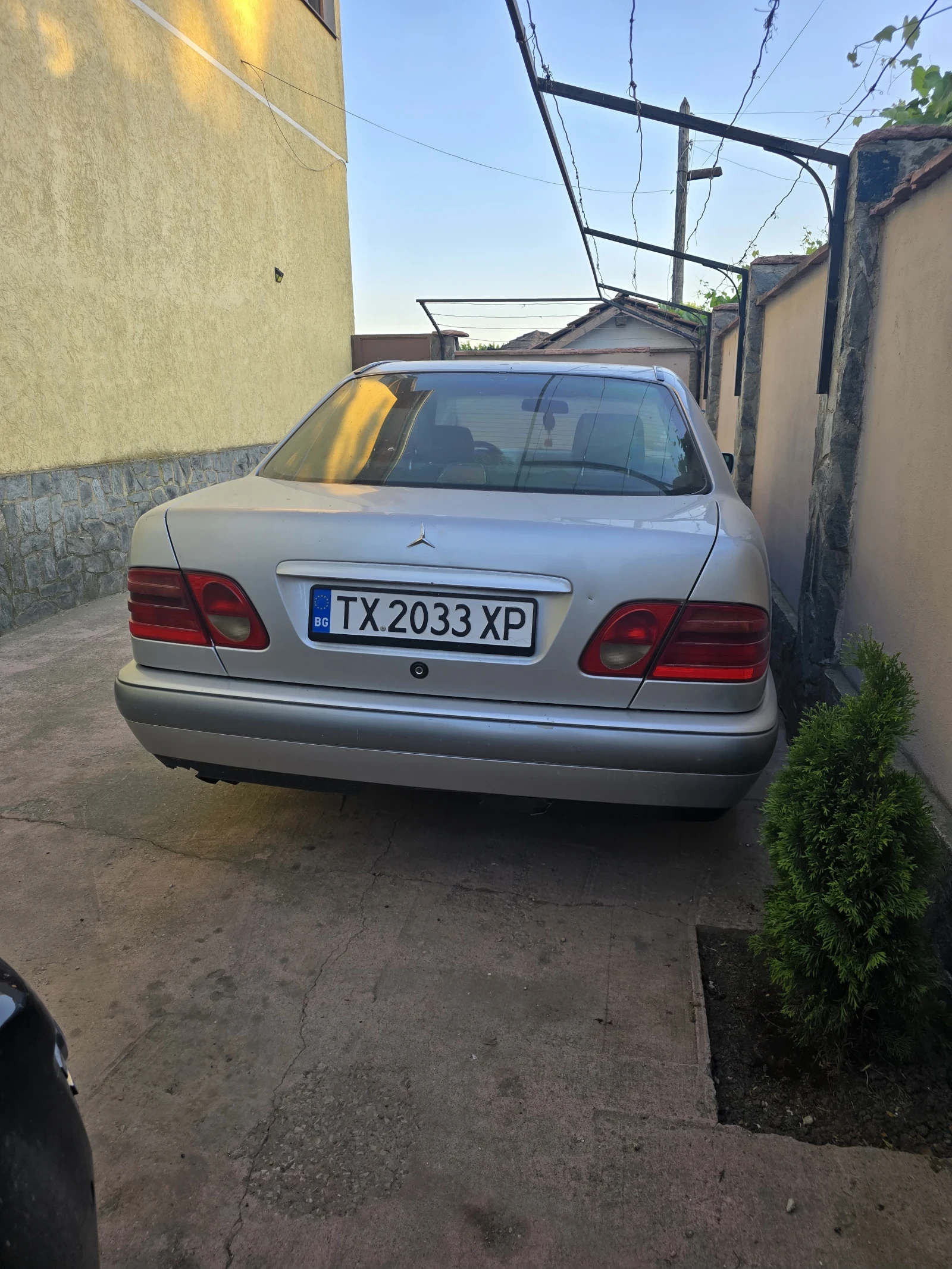 Mercedes-Benz 290  - изображение 2