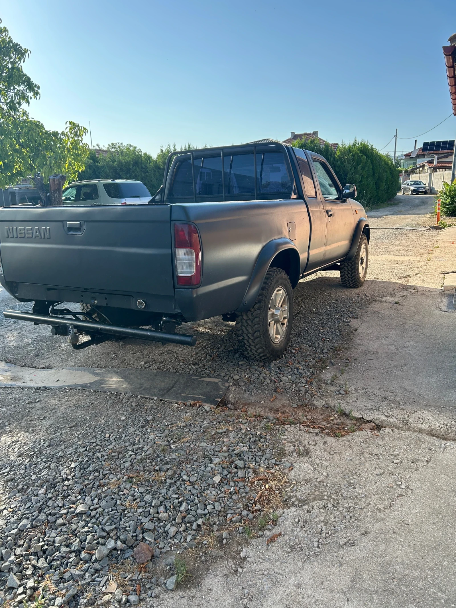 Nissan Pickup  - изображение 4