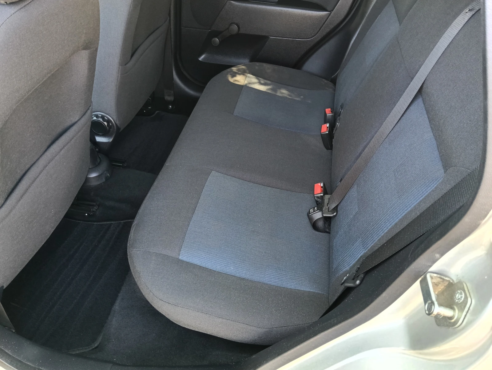 Ford Fiesta 1.25i - изображение 8