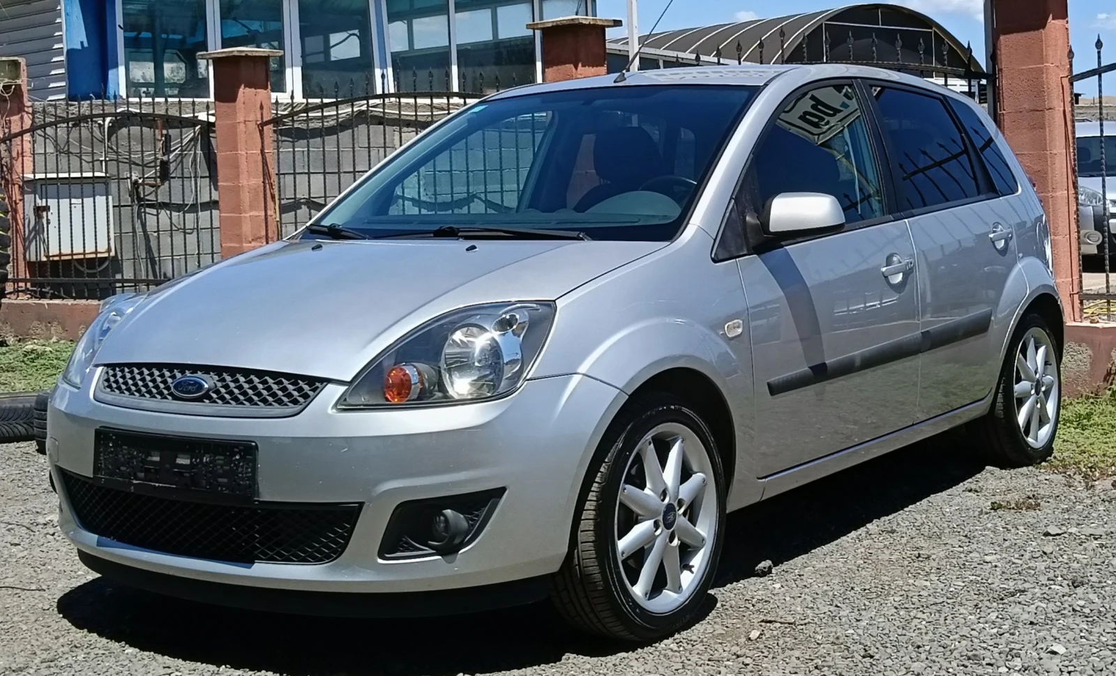 Ford Fiesta 1.25i - изображение 2