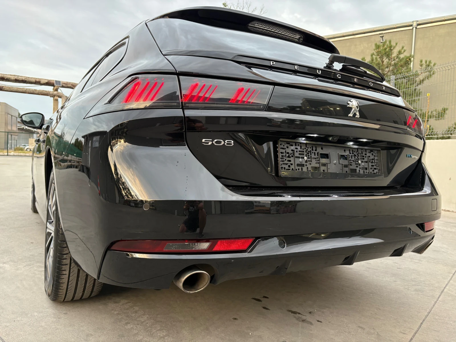 Peugeot 508 Plug in Hybrid 225kc Black Line - изображение 5