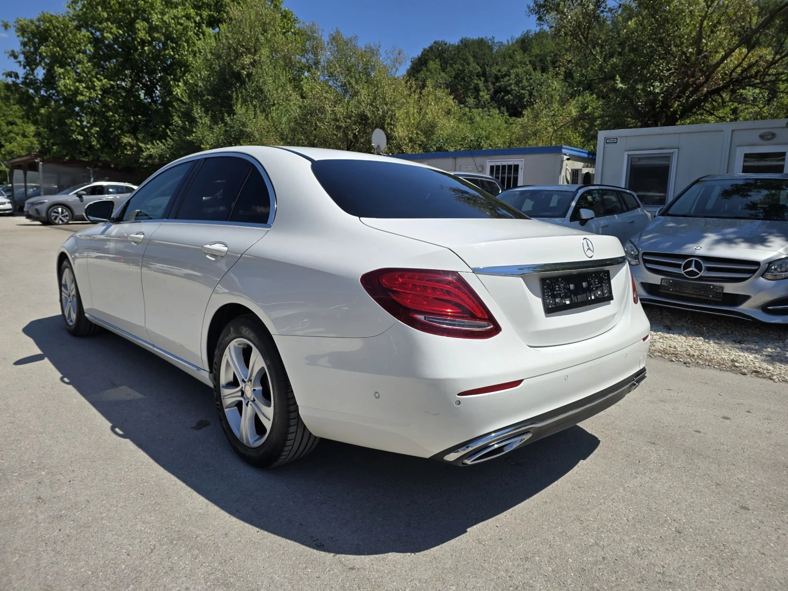 Mercedes-Benz E 220 2.0D 150к.с Топ състояние  - изображение 3