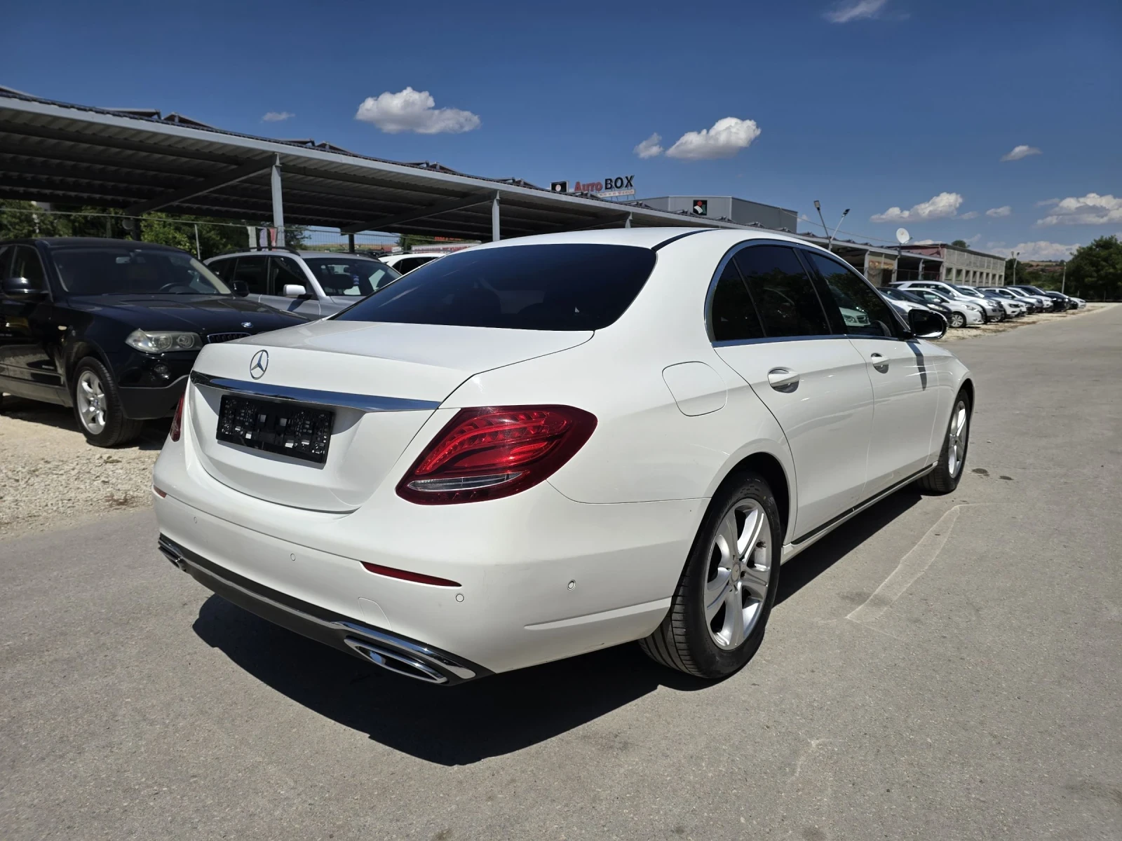 Mercedes-Benz E 220 2.0D 150к.с Топ състояние  - изображение 4