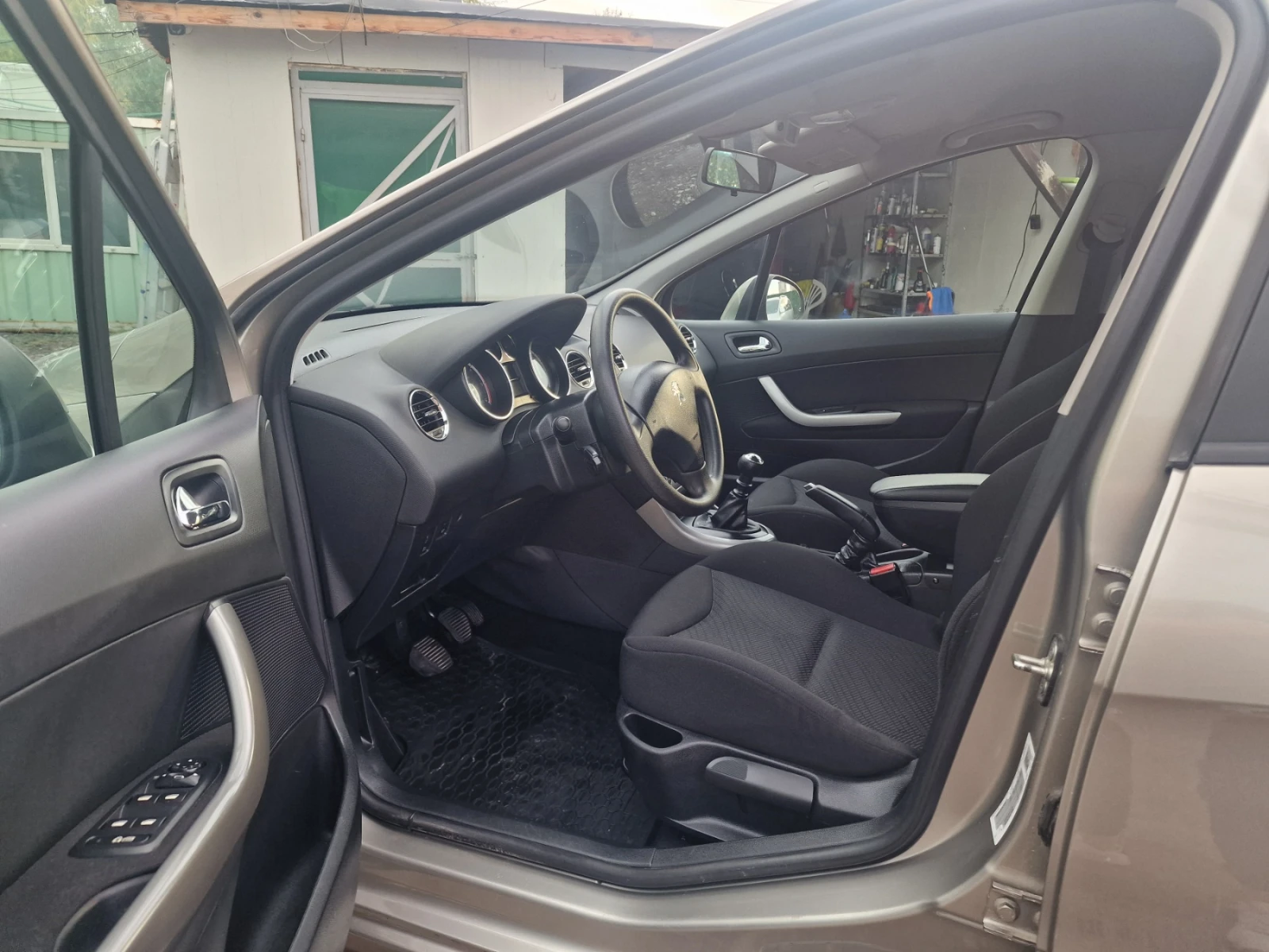 Peugeot 308 1.6HDI SW-Face Lift -ПЪЛНО КАСКО! - изображение 9