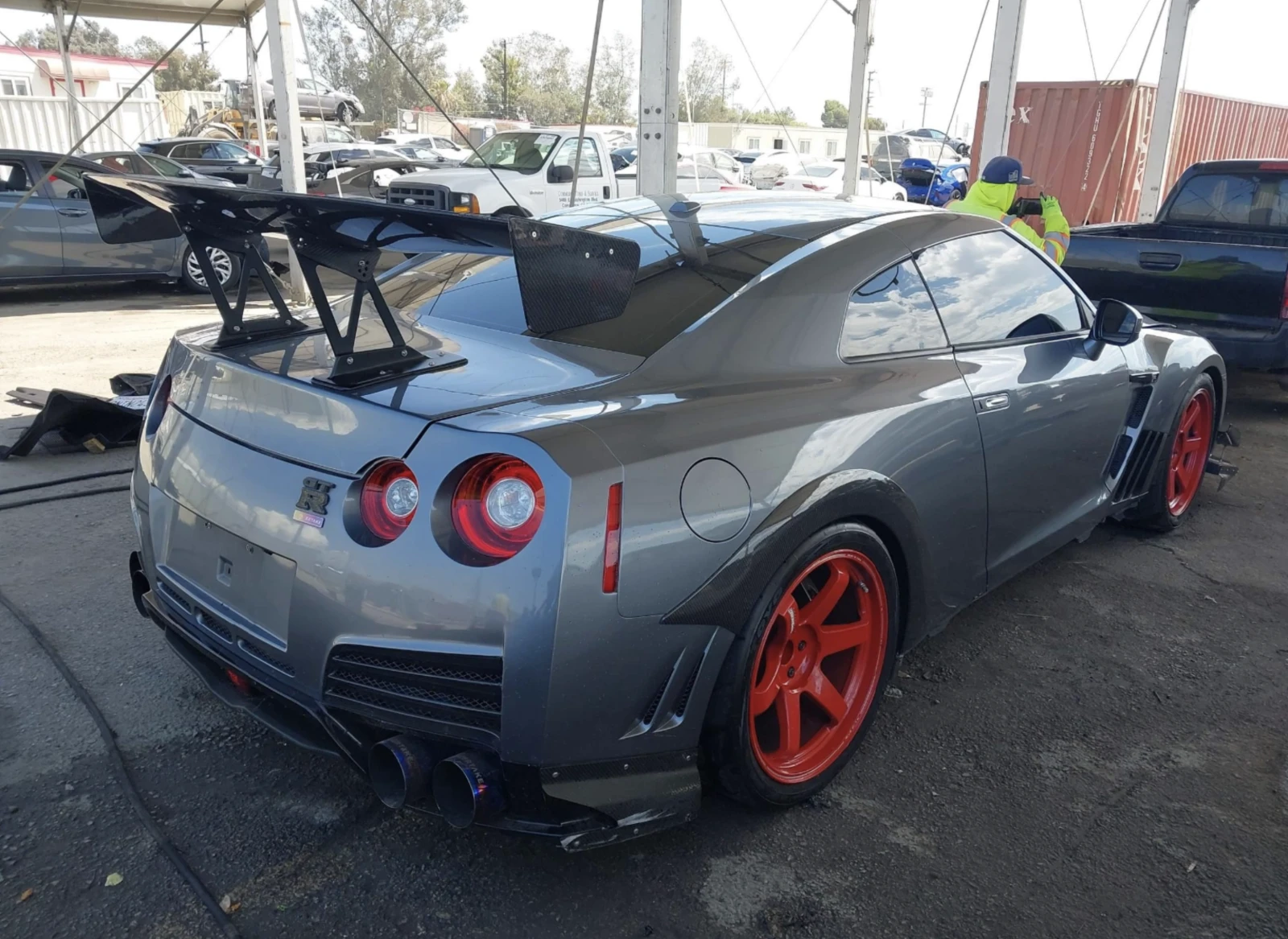 Nissan Gt-r PREMIUM - изображение 4
