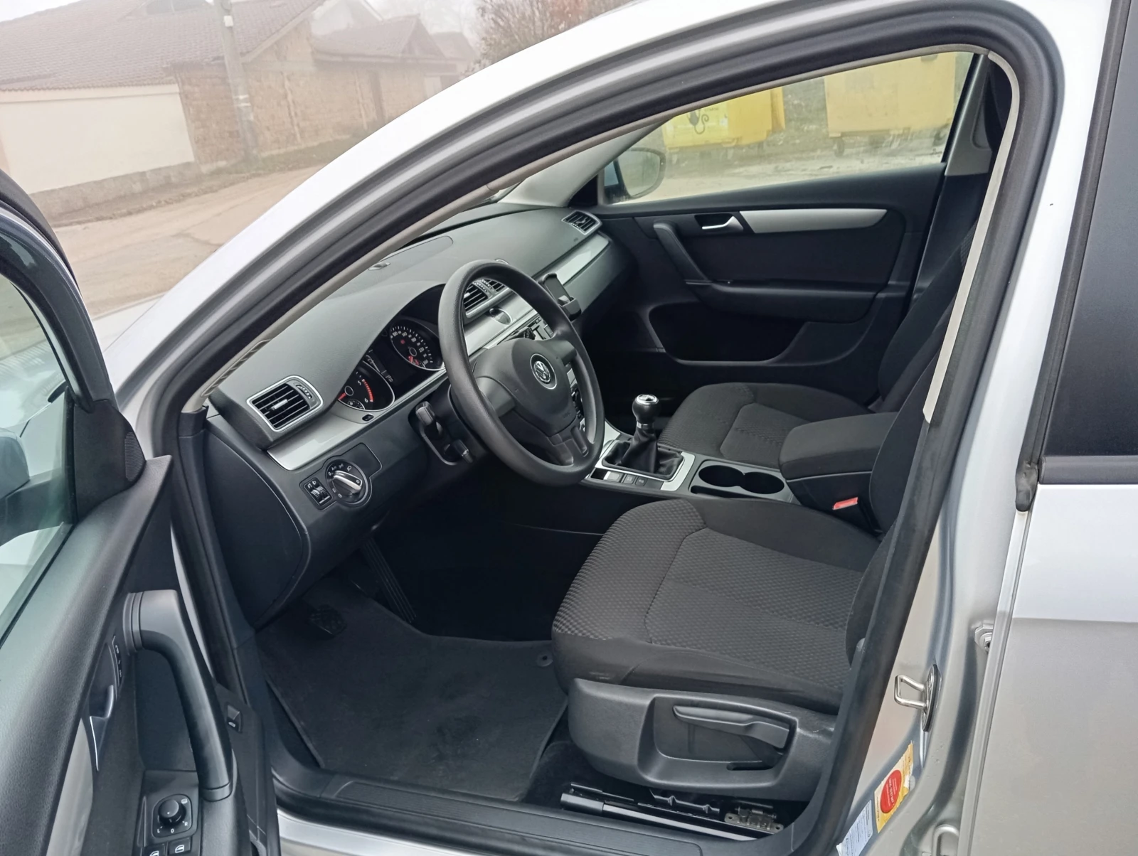 VW Passat 1.9-D-NAVI- | Mobile.bg   10