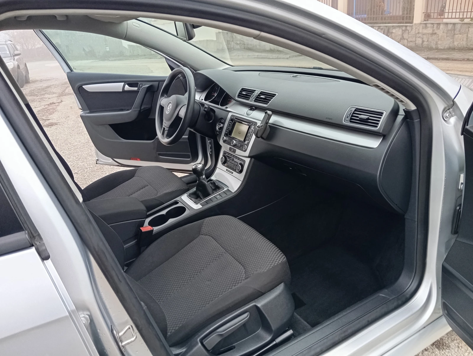 VW Passat 1.9-D-NAVI- | Mobile.bg   15