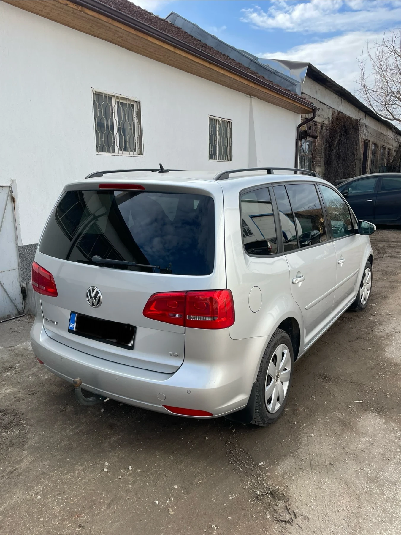 VW Touran 1, 6TDI DSG - изображение 3