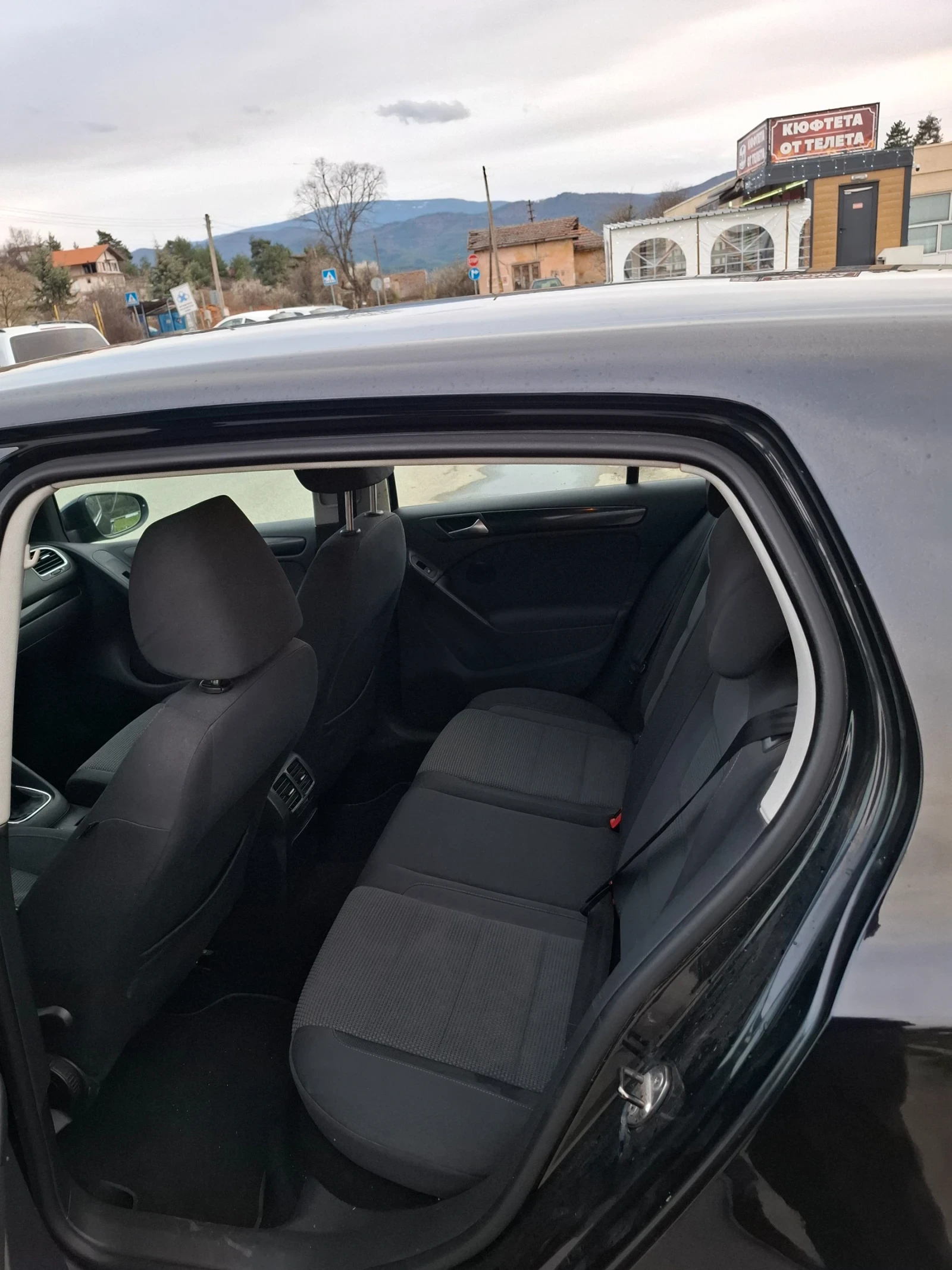 VW Golf, снимка 6 - Автомобили и джипове - 53675463