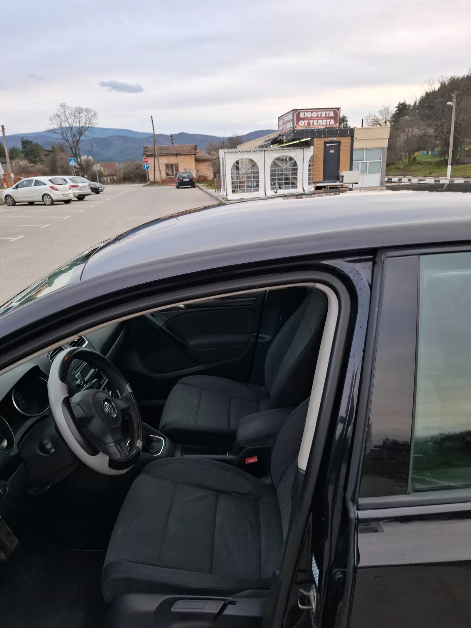 VW Golf, снимка 5 - Автомобили и джипове - 53675463