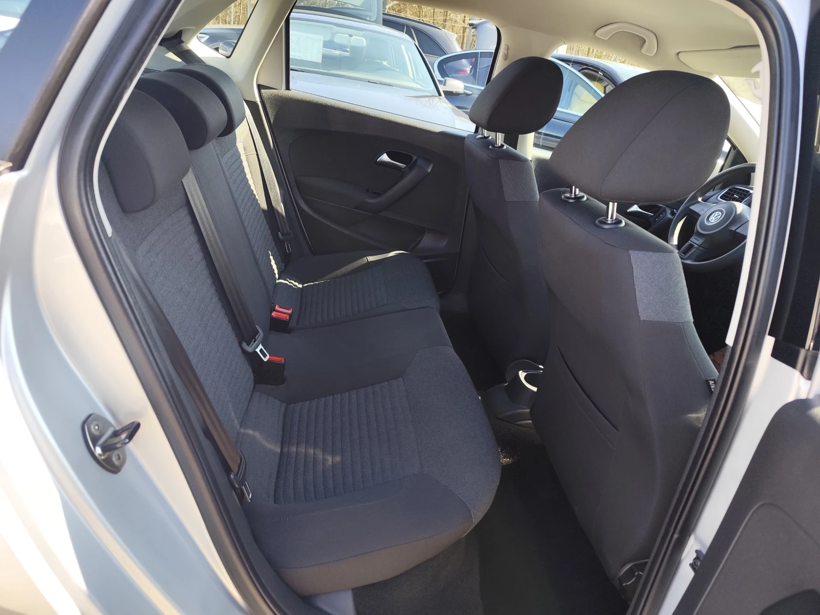 VW Polo 1.2i* EURO5B* 124000km!, снимка 10 - Автомобили и джипове - 53735437