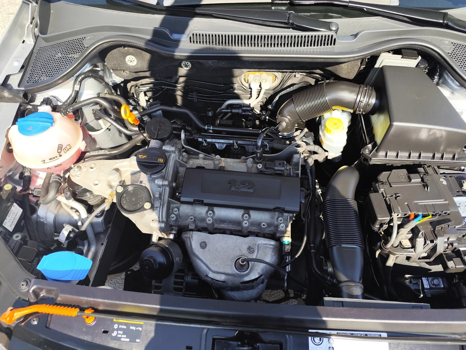 VW Polo 1.2i* EURO5B* 124000km!, снимка 14 - Автомобили и джипове - 53735437