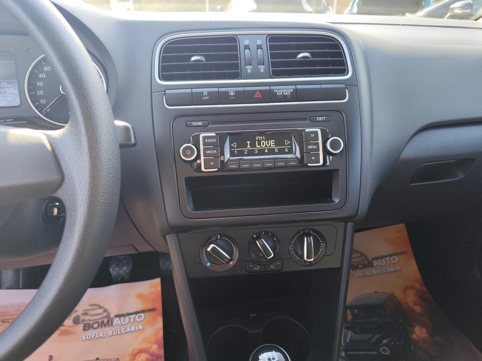 VW Polo 1.2i* EURO5B* 124000km!, снимка 9 - Автомобили и джипове - 53735437