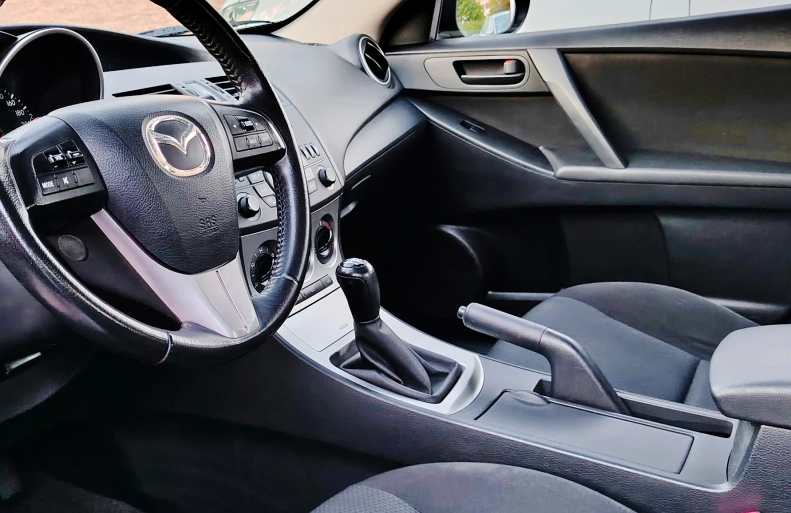 Mazda 3 BL 1.6 Седан, снимка 6 - Автомобили и джипове - 53837917