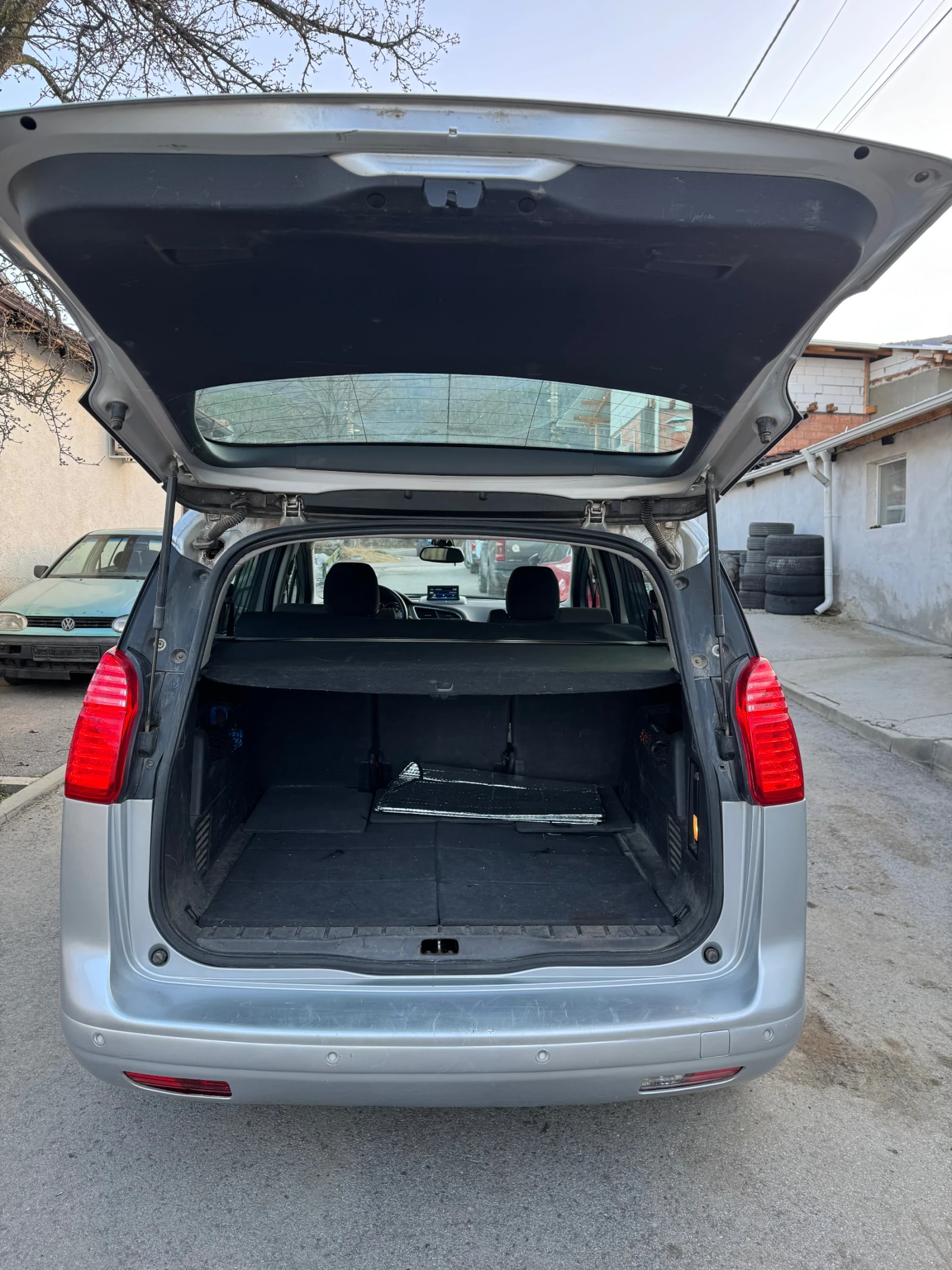 Peugeot 5008 Дизел, снимка 5 - Автомобили и джипове - 53853612