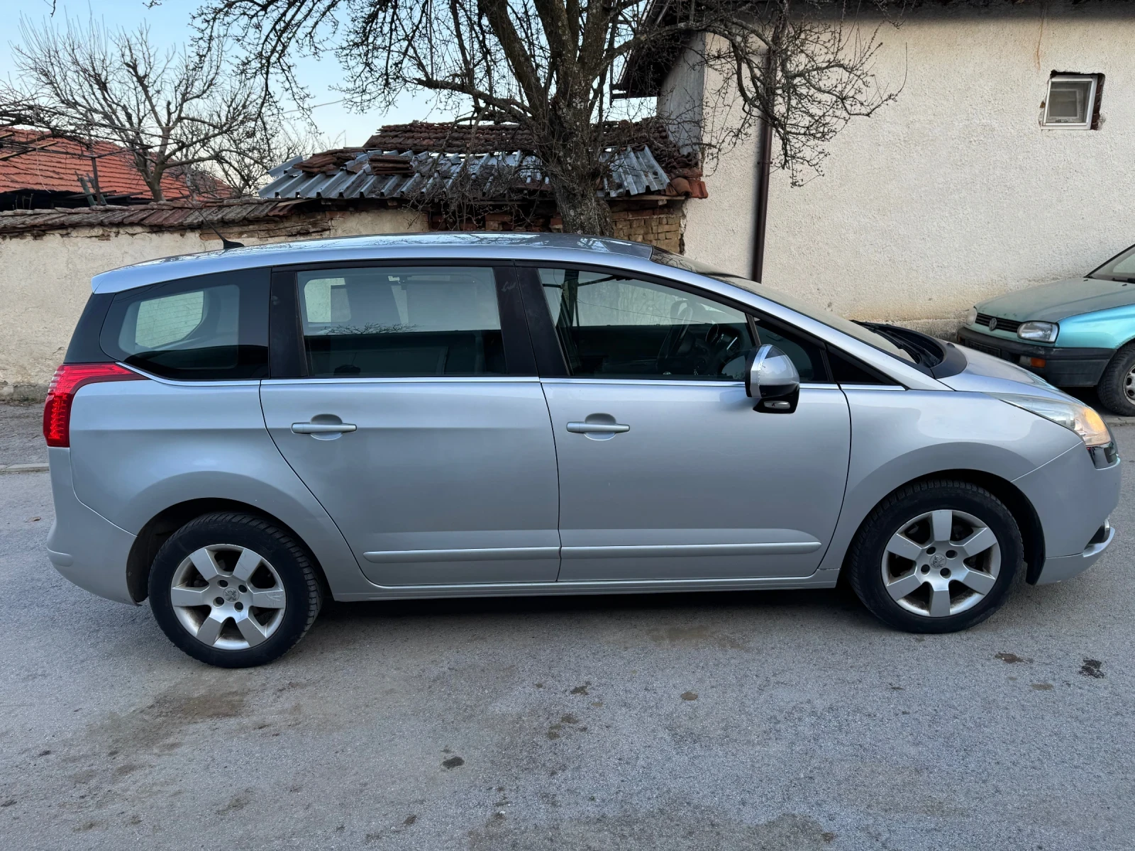 Peugeot 5008 Дизел, снимка 6 - Автомобили и джипове - 53853612