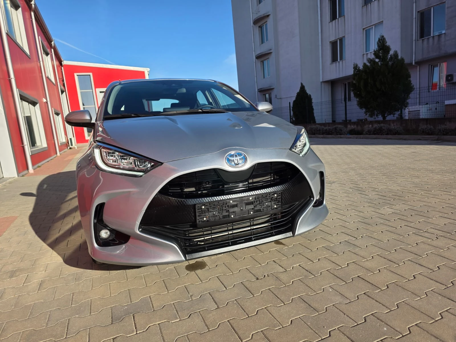 Toyota Yaris 1.5 Hybrid / Гаранция 2033 , снимка 5 - Автомобили и джипове - 53987877