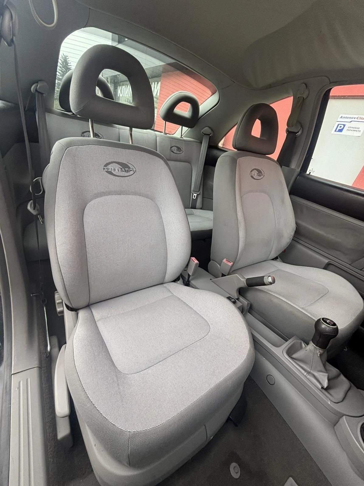 VW Beetle 1.6 Бензин, снимка 7 - Автомобили и джипове - 54029735