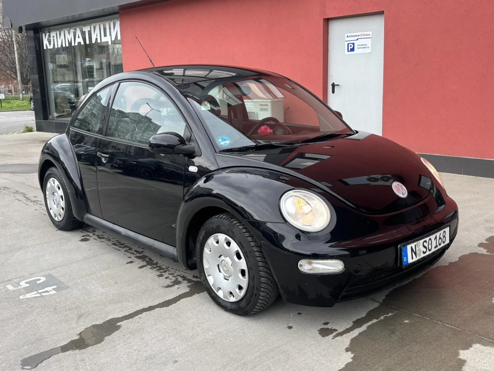 VW Beetle 1.6 Бензин, снимка 2 - Автомобили и джипове - 54029735