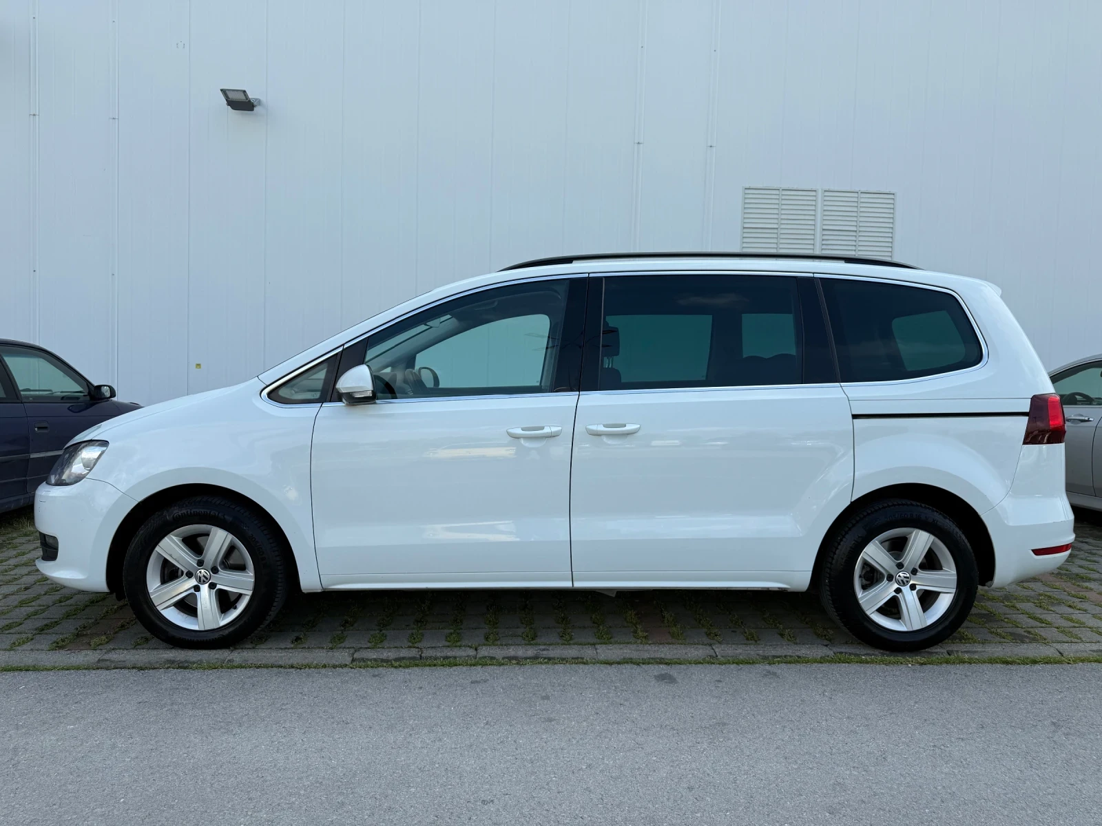 VW Sharan 2.0TDI 150ps FACELIFT, снимка 2 - Автомобили и джипове - 54654392